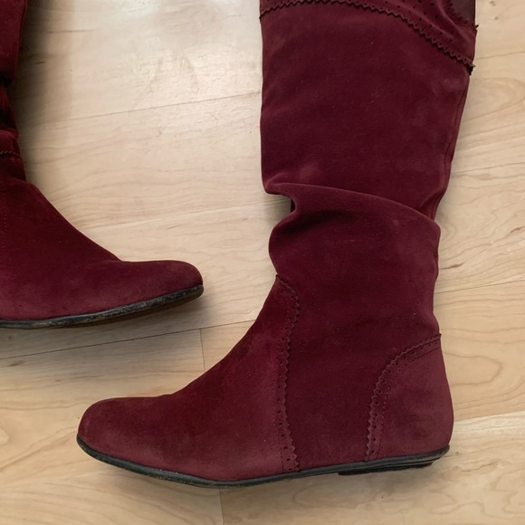 Flat Red/Maroon Boots - Picture 7 of 11